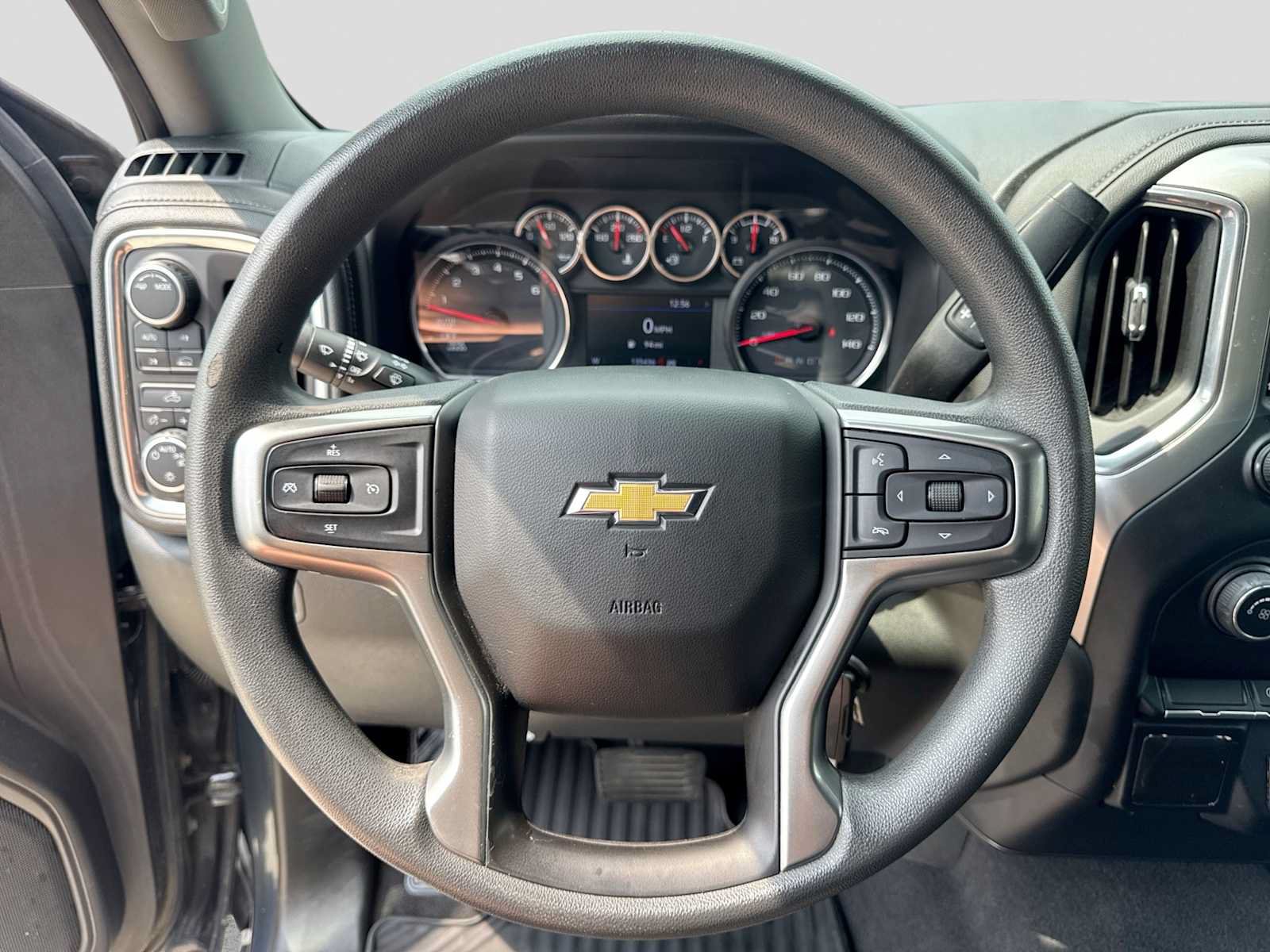 Used 2020 Chevrolet Silverado 1500 LT AWD/4WD image 21