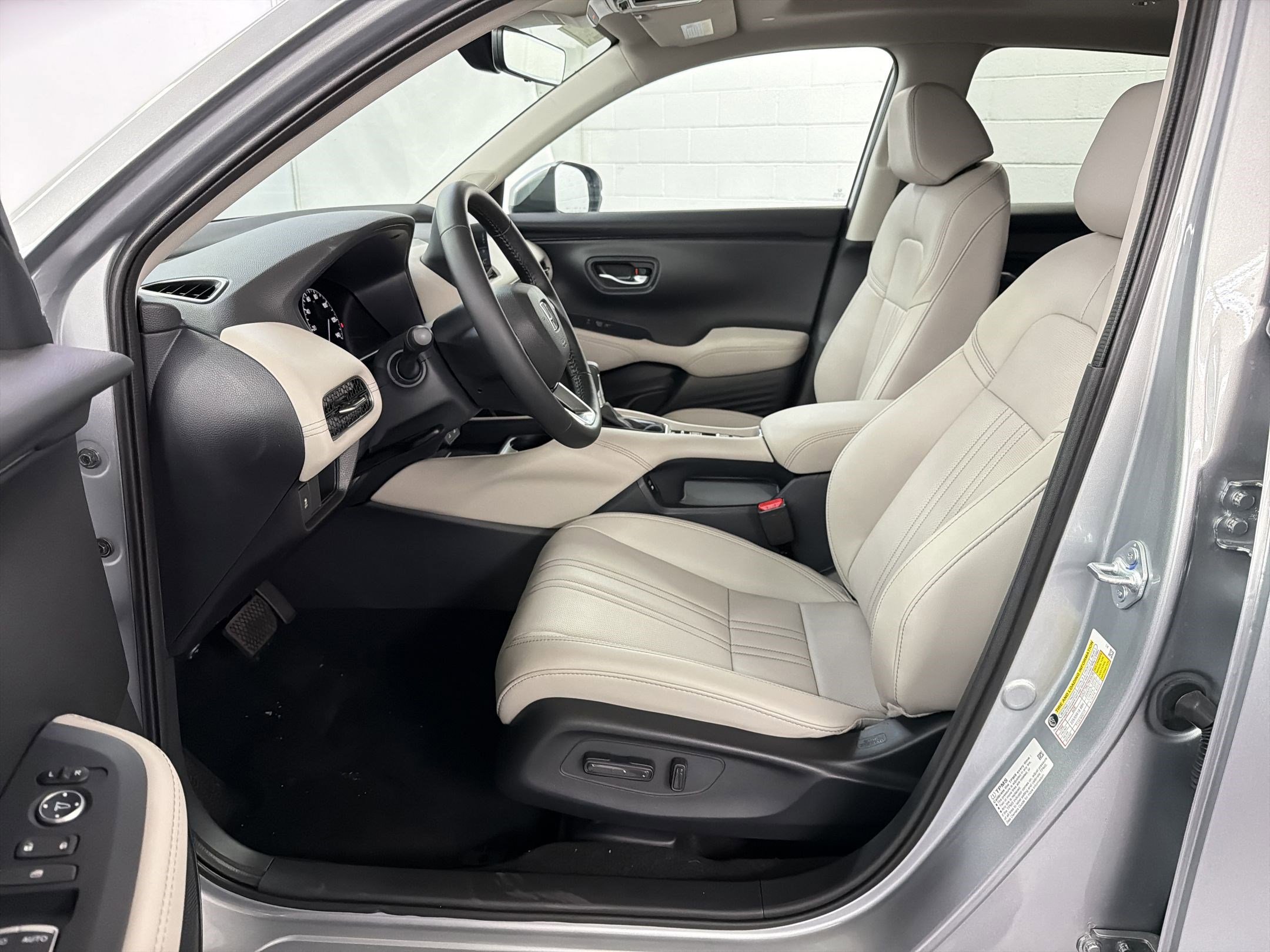 New 2027 Honda HR-V EX-L image 5