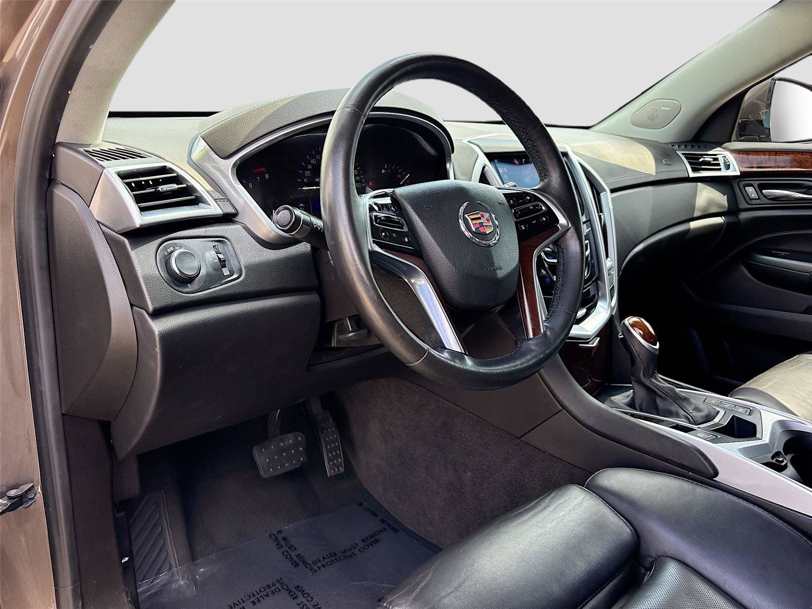 Used 2016 Cadillac SRX Luxury w/ Driver Awareness Package FWD image 9
