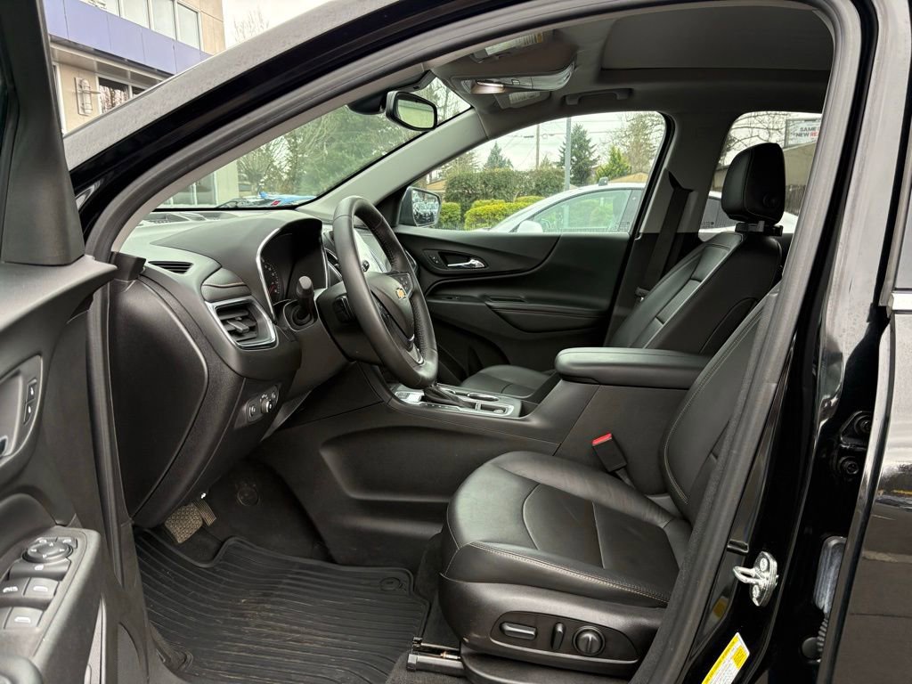 Used 2018 Chevrolet Equinox Premier image 12