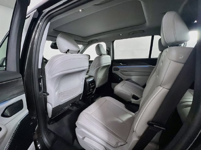 Used 2022 Jeep Grand Cherokee L Overland AWD/4WD image 13