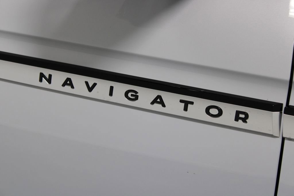 New 2026 Lincoln Navigator L Reserve image 11