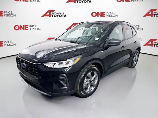 Used 2025 Ford Escape ST-Line FWD image 3