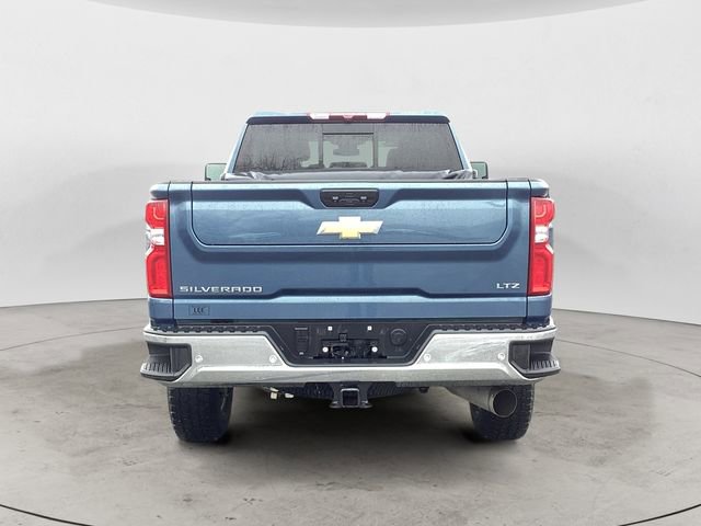 Used 2024 Chevrolet Silverado 3500 LTZ image 4