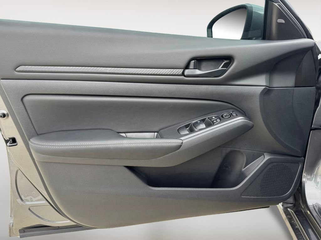 New 2026 Nissan Altima 2.5 SV w/ SV Premium Package FWD image 11