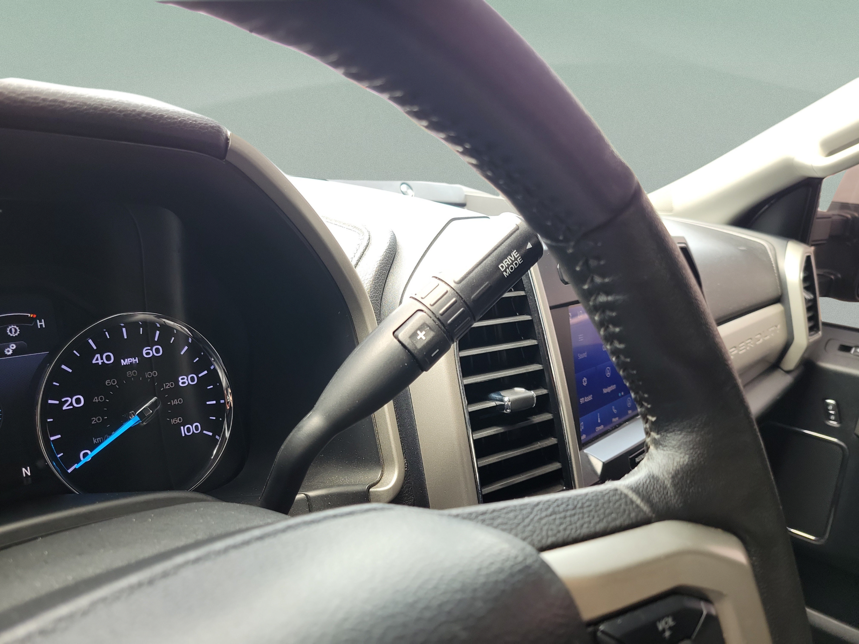 Used 2020 Ford F250 Lariat w/ Lariat Value Package AWD/4WD image 23