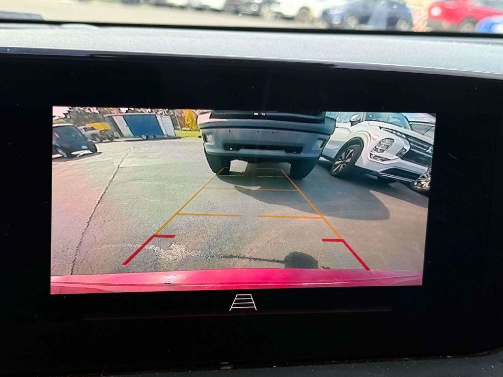 Used 2024 Buick Encore GX Avenir w/ Avenir Convenience Package AWD/4WD image 20