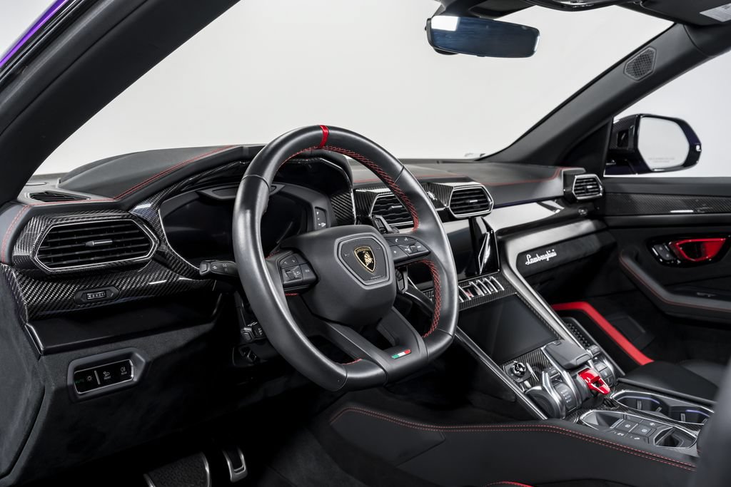 Used 2024 Lamborghini Urus Performante AWD/4WD image 13
