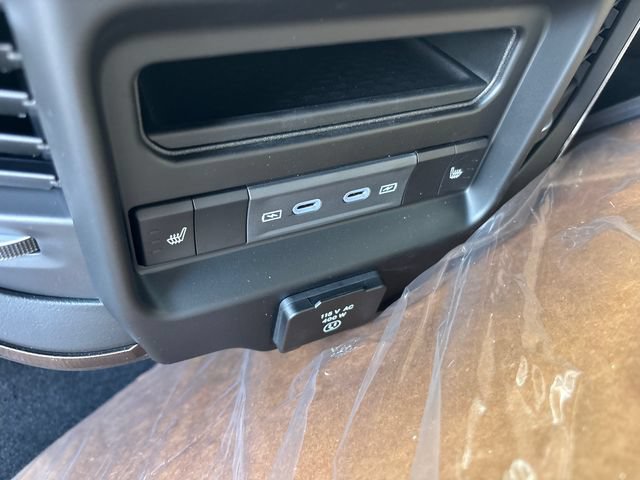 New 2027 RAM 2500 Rebel w/ Rebel Level 2 Equipment Group AWD/4WD image 13