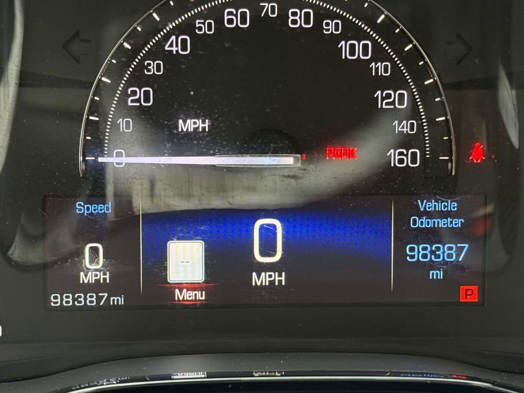 Used 2017 Cadillac XT5 Luxury w/ Driver Awareness Package image 5