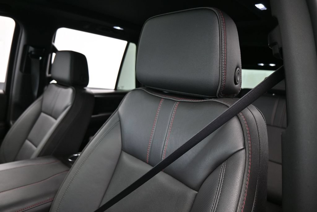 Used 2025 Chevrolet Tahoe RST w/ Comfort Package RWD image 18