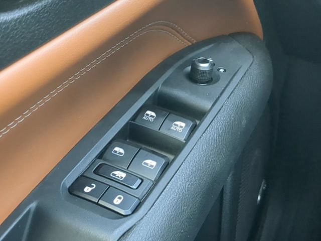 Used 2025 Jeep Compass Limited w/ Elite Group AWD/4WD image 27