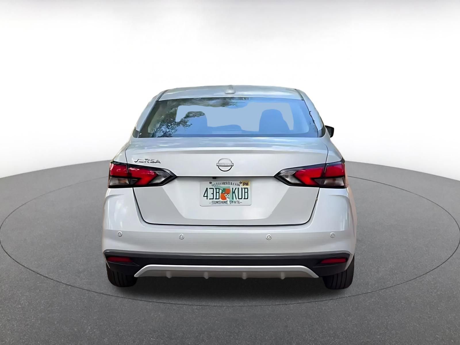 Used 2025 Nissan Versa SV FWD image 12