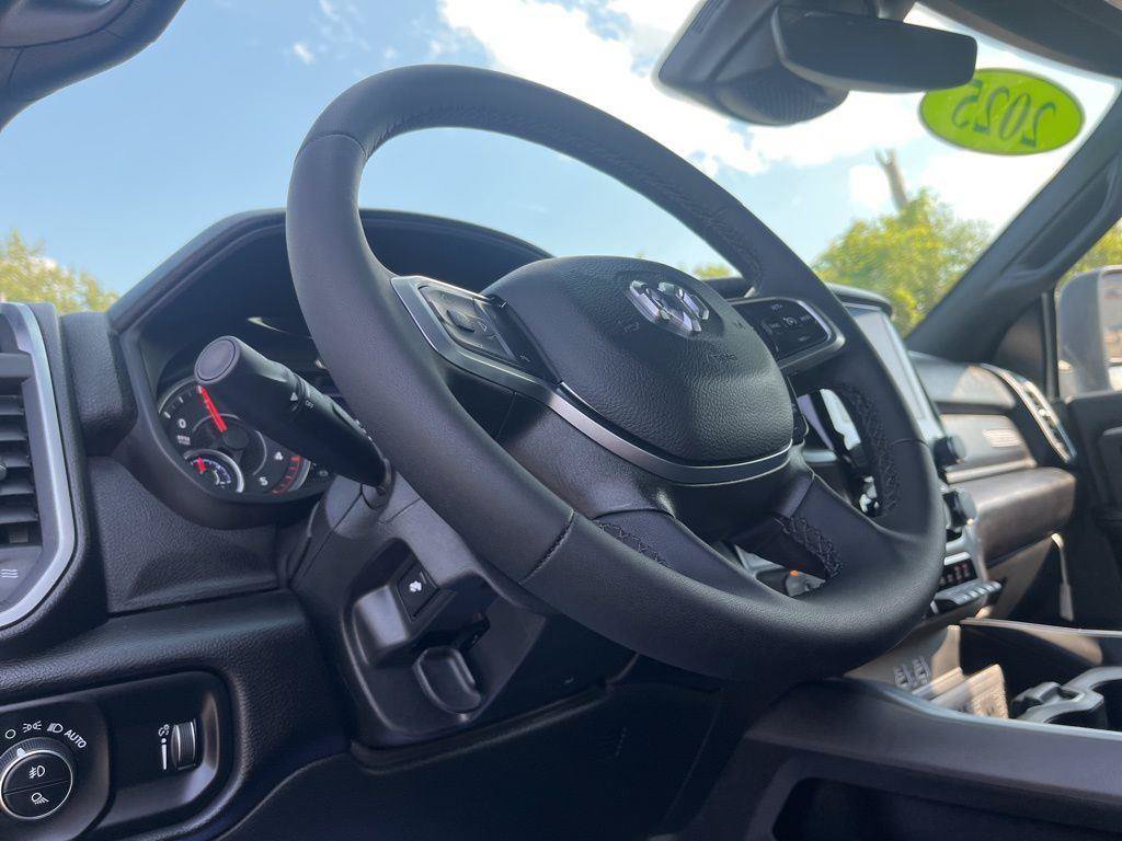 New 2025 RAM 2500 Big Horn AWD/4WD image 15