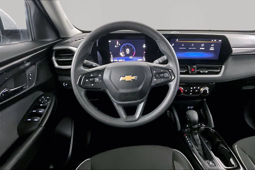 Used 2025 Chevrolet TrailBlazer LT AWD/4WD image 8