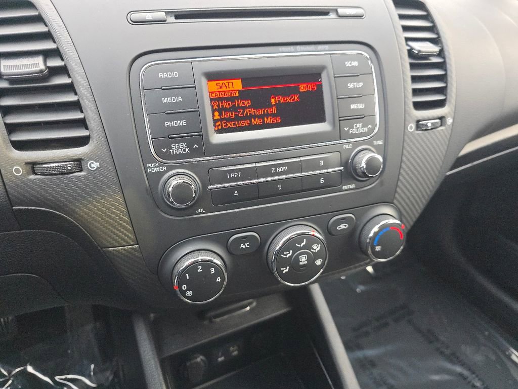 Used 2015 Kia Forte EX image 23