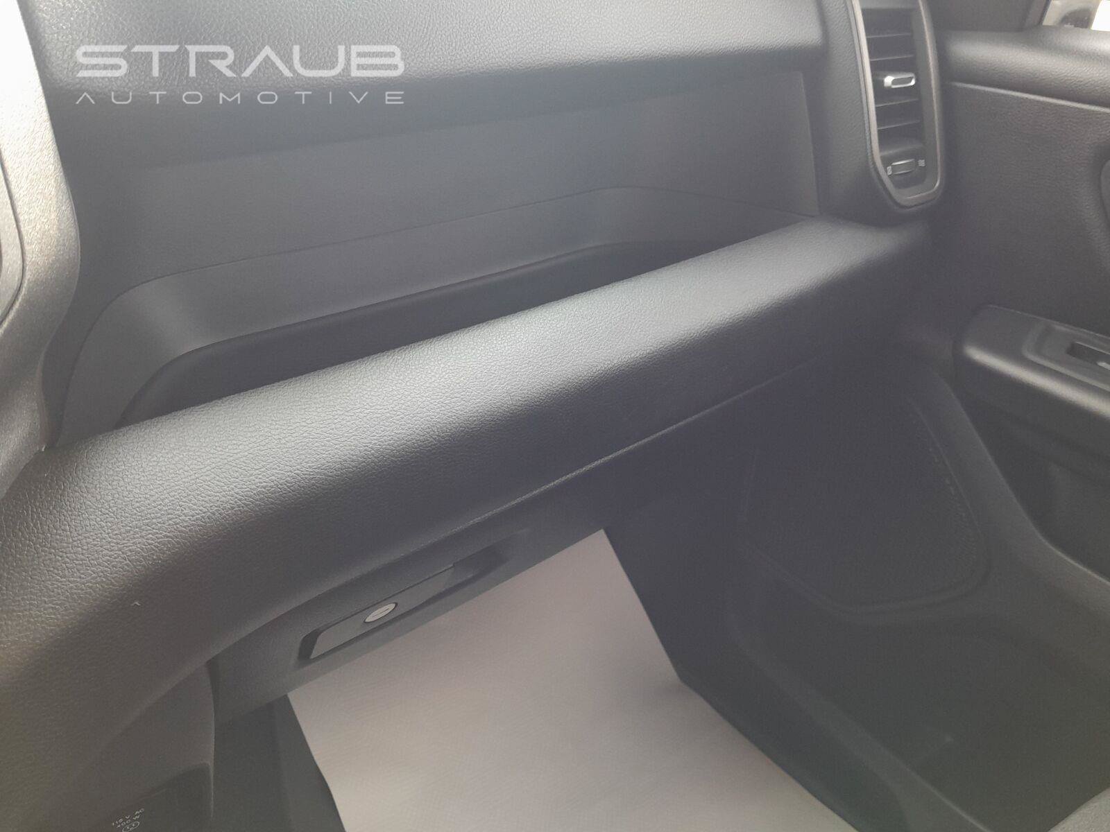 Used 2025 RAM 1500 Warlock AWD/4WD image 33