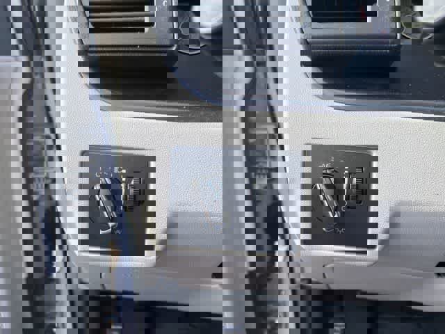 Used 2013 Volkswagen Routan S image 12