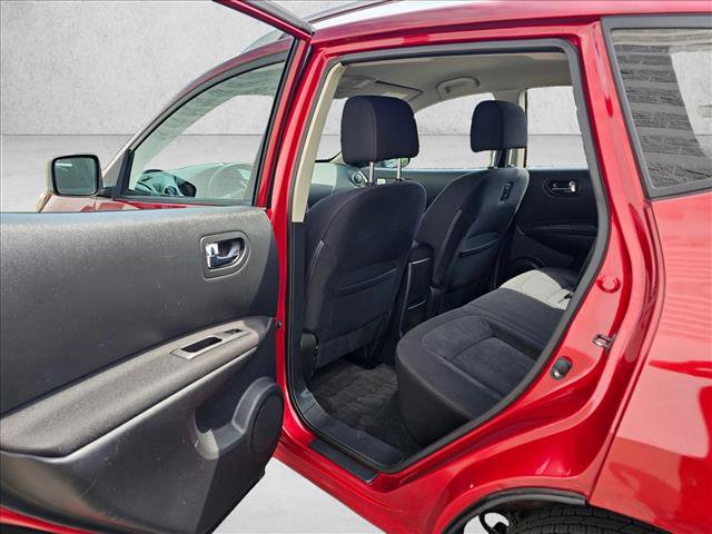 Used 2015 Nissan Rogue S w/ Convenience Package AWD/4WD image 14