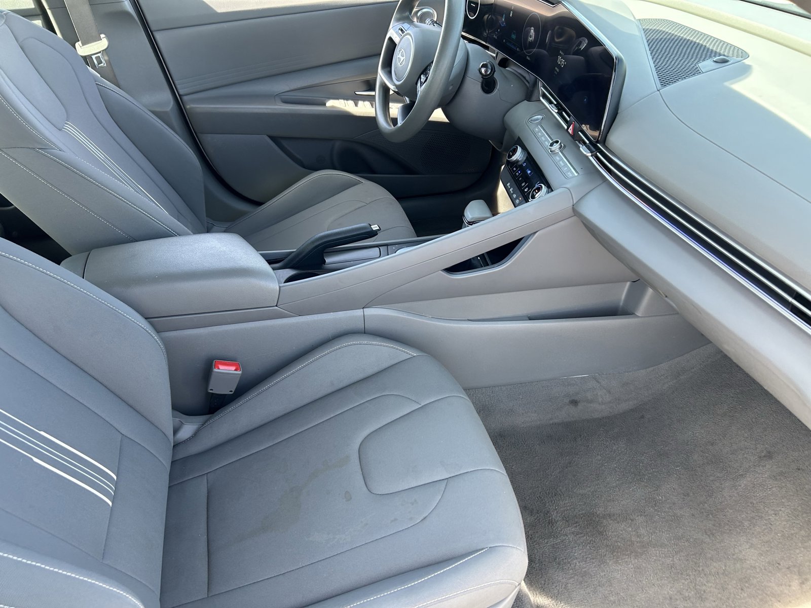 Used 2024 Hyundai Elantra SEL FWD image 11