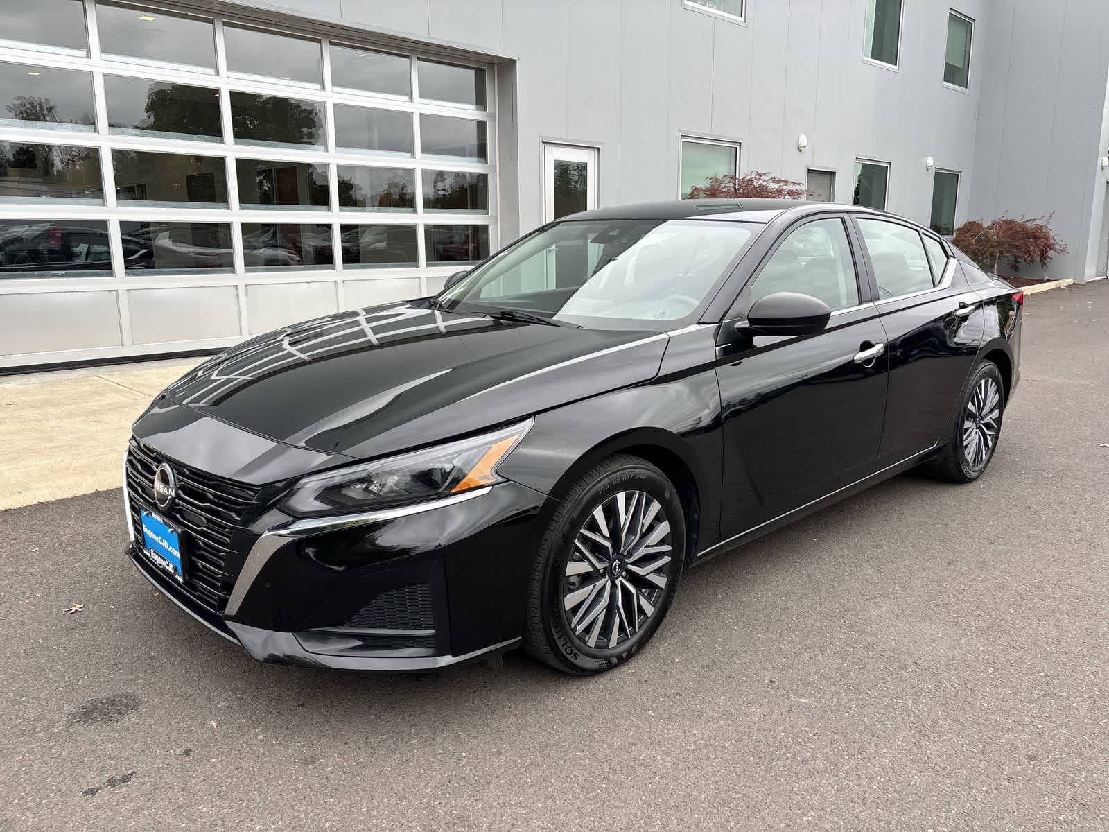 Used 2025 Nissan Altima 2.5 SV