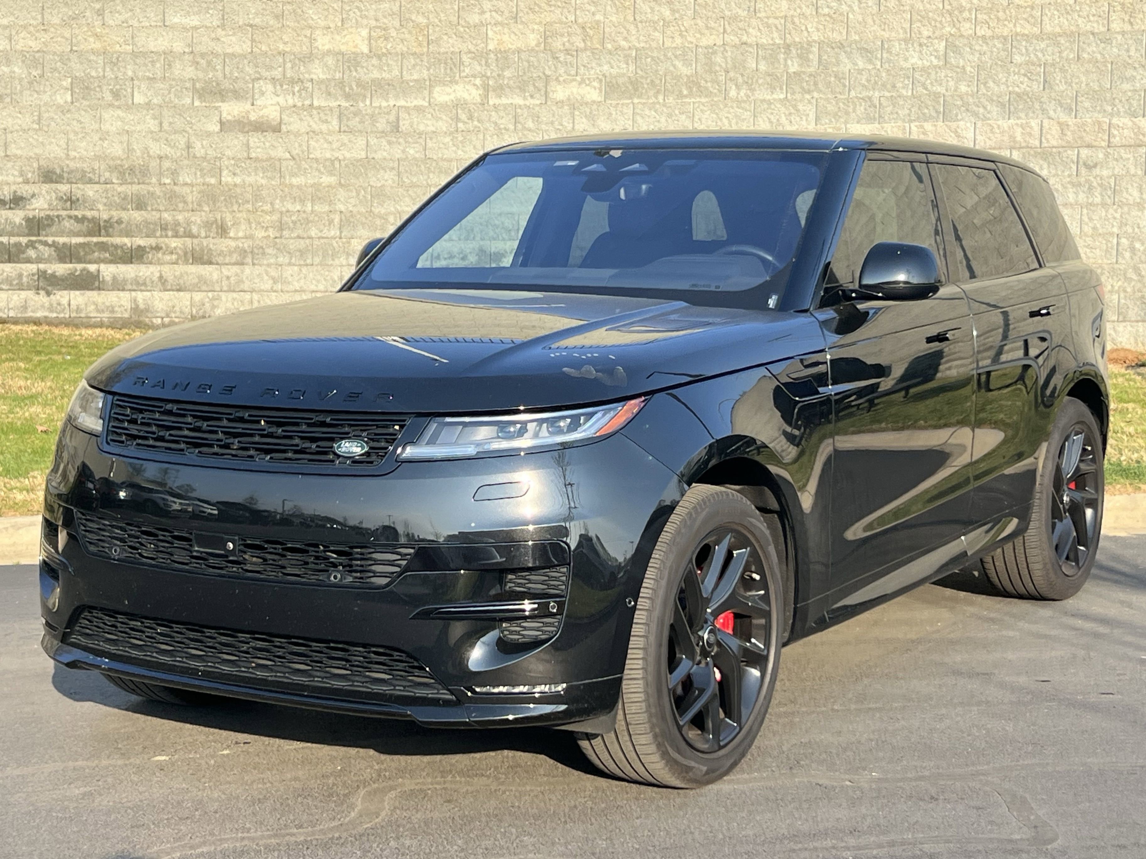 Used 2023 Land Rover Range Rover Sport SE Dynamic image 1
