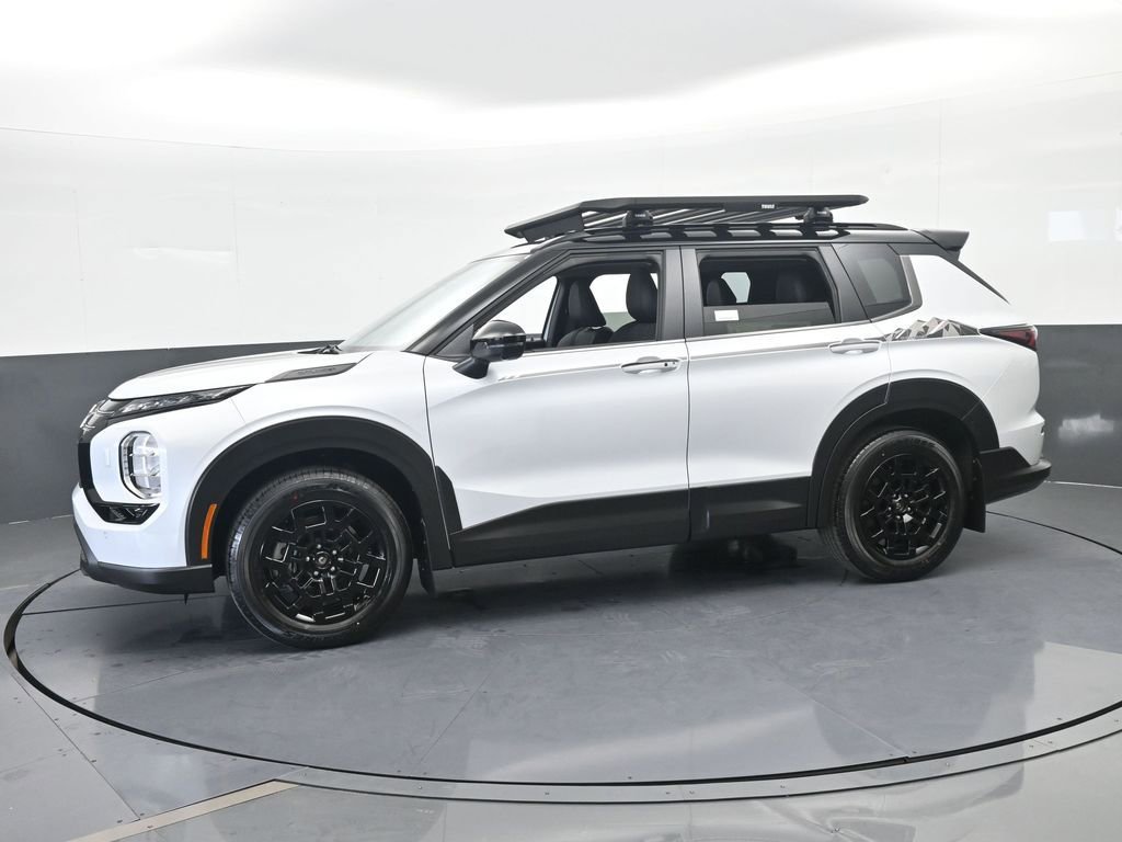 New 2026 Mitsubishi Outlander Trail Edition image 2