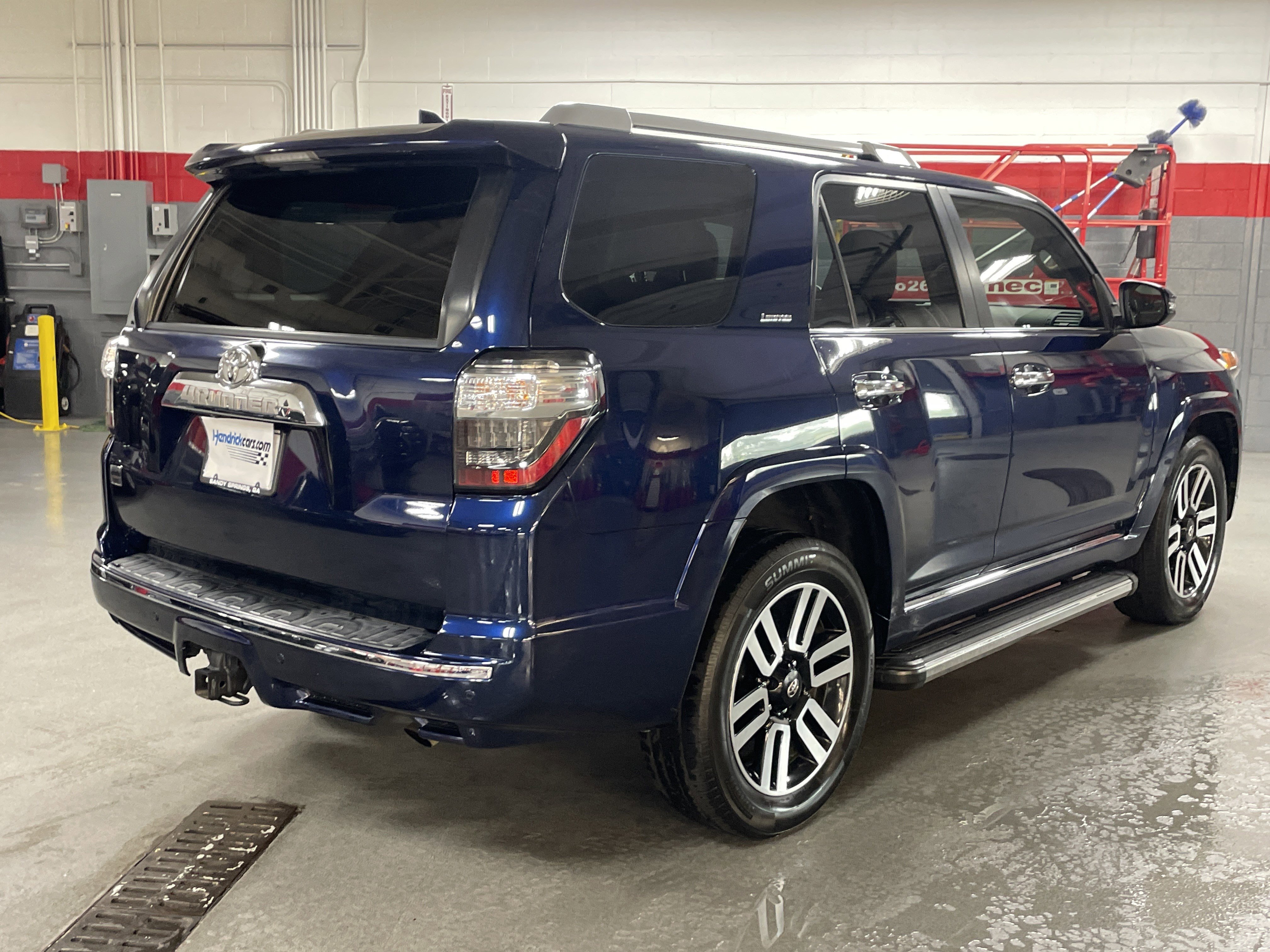 Used 2016 Toyota 4Runner Limited AWD/4WD image 10