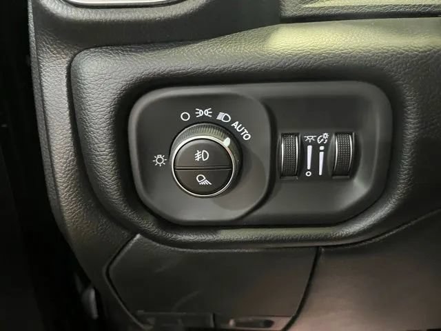 New 2026 RAM 2500 Laramie w/ Night Edition AWD/4WD image 14