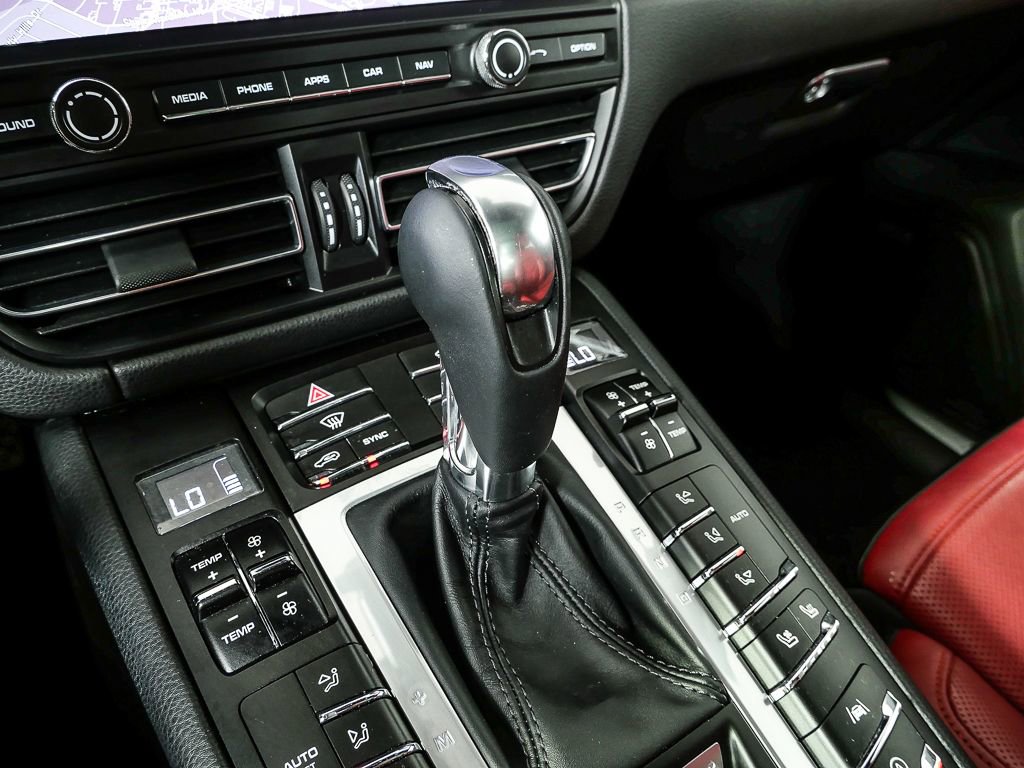 Certified 2021 Porsche Macan S image 19