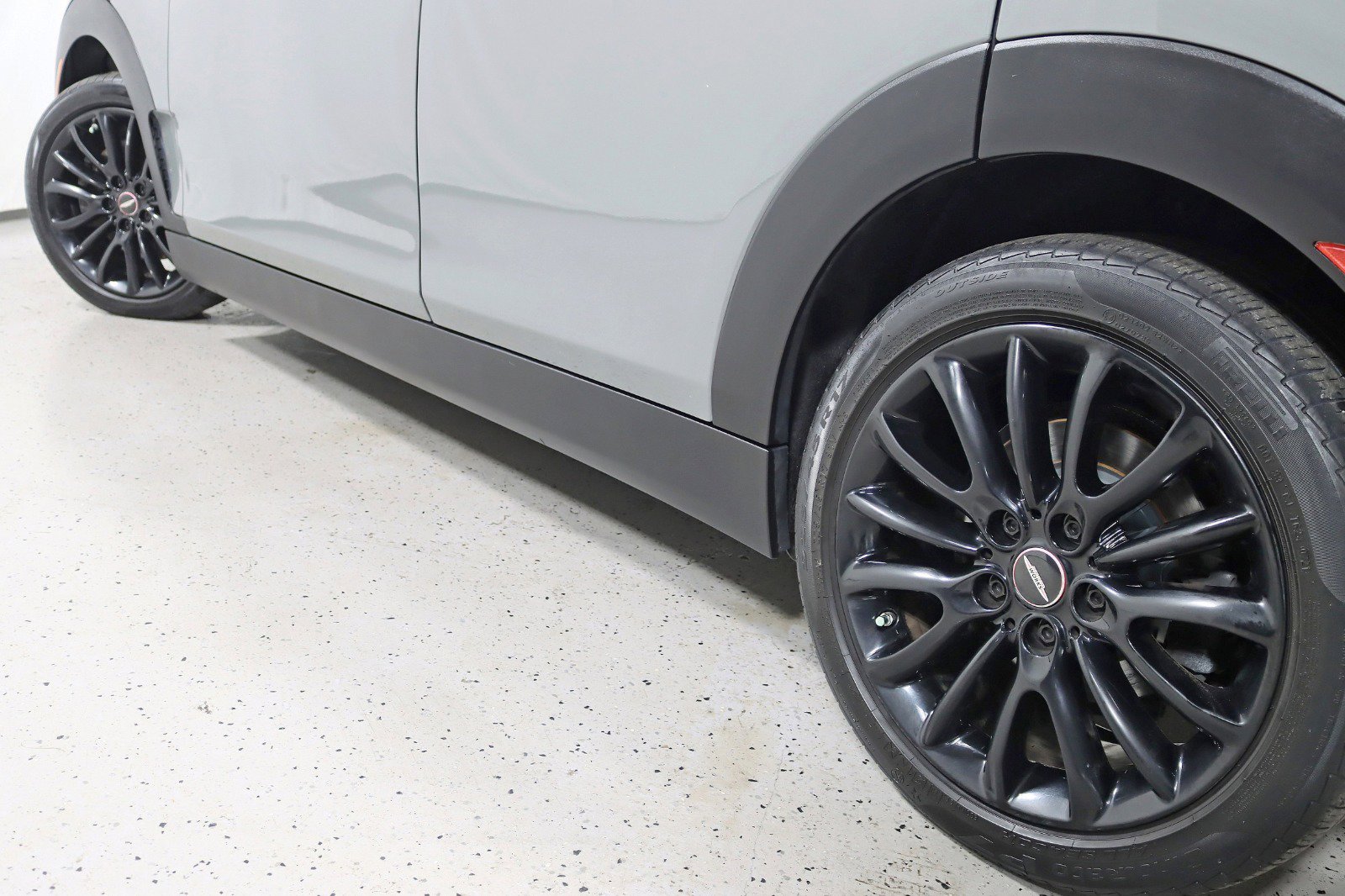 Used 2019 MINI Cooper Clubman S image 11