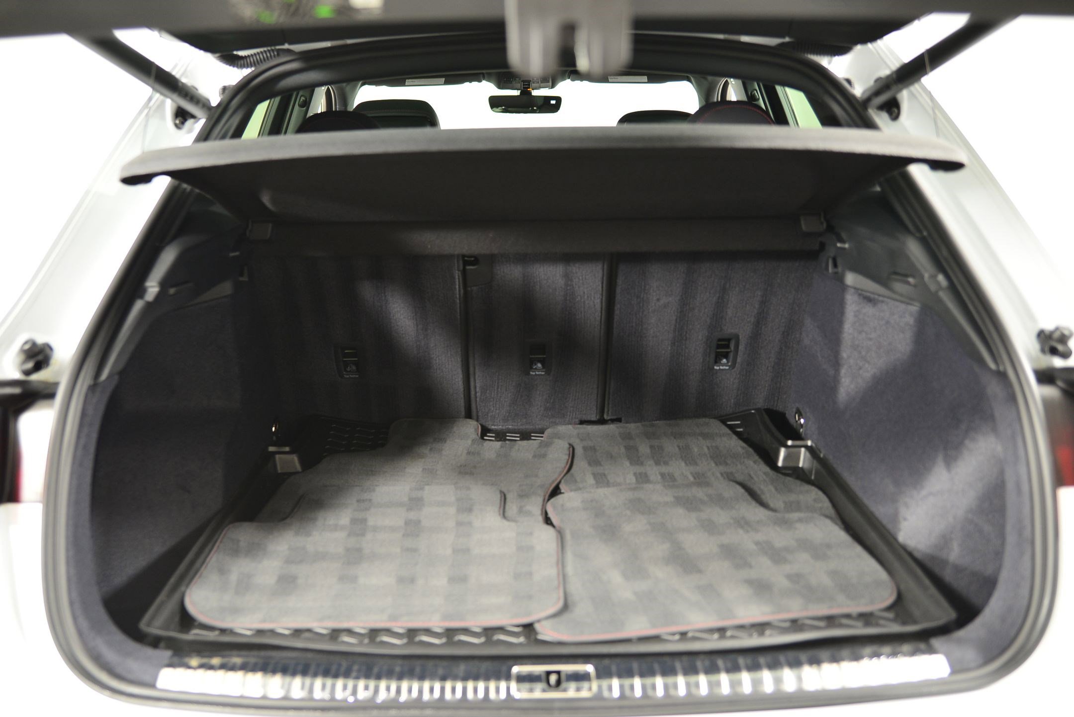 Certified 2025 Audi Q3 2.0T Premium Plus w/ Premium Plus Package image 25