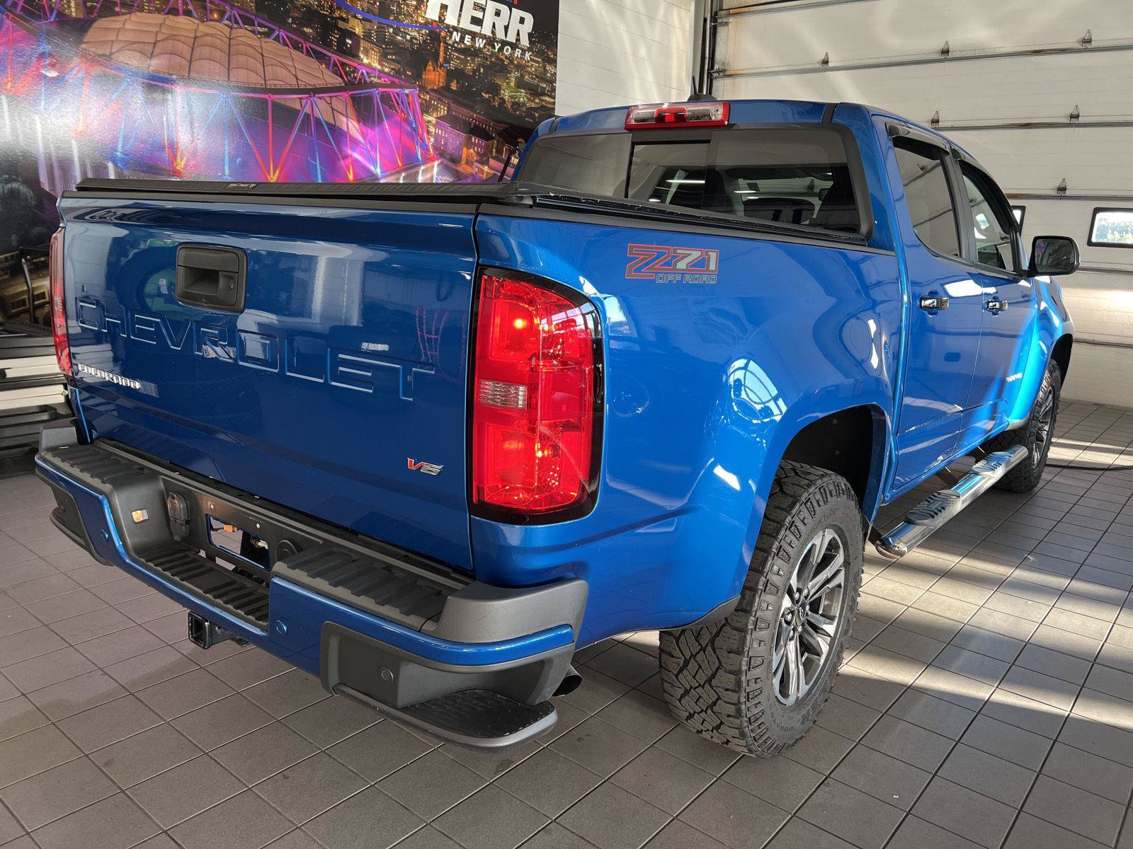 Used 2022 Chevrolet Colorado Z71 AWD/4WD image 26