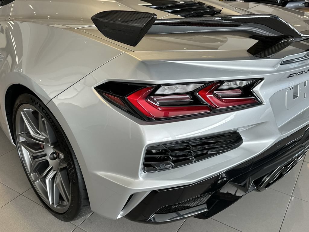 New 2027 Chevrolet Corvette Z06 RWD image 8
