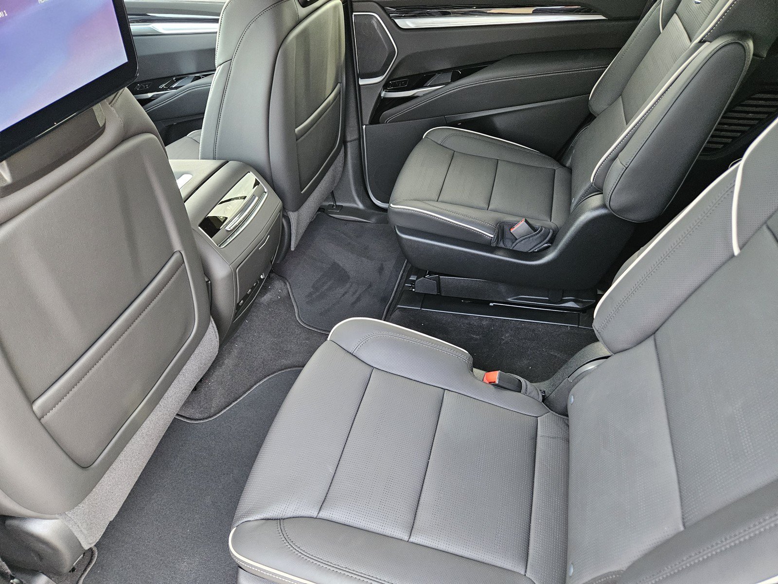 New 2026 Cadillac Escalade Sport w/ Touring Package AWD/4WD image 20