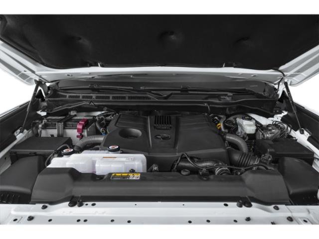 Used 2025 Toyota Tundra 4x4 CrewMax image 11