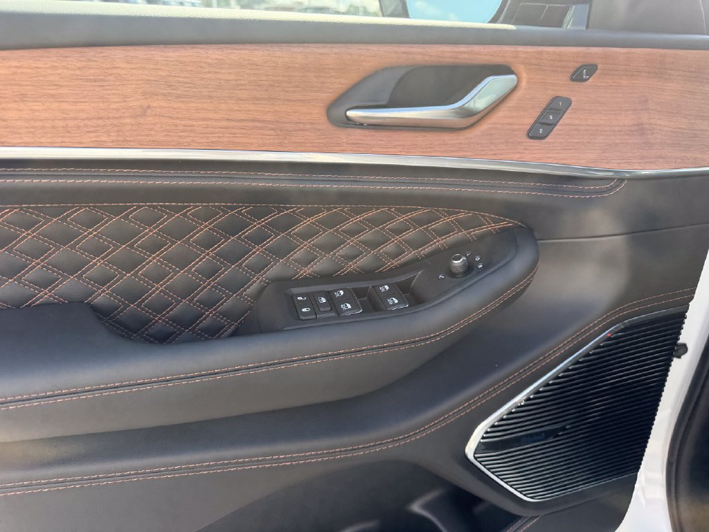 New 2027 Jeep Grand Cherokee Summit AWD/4WD image 5