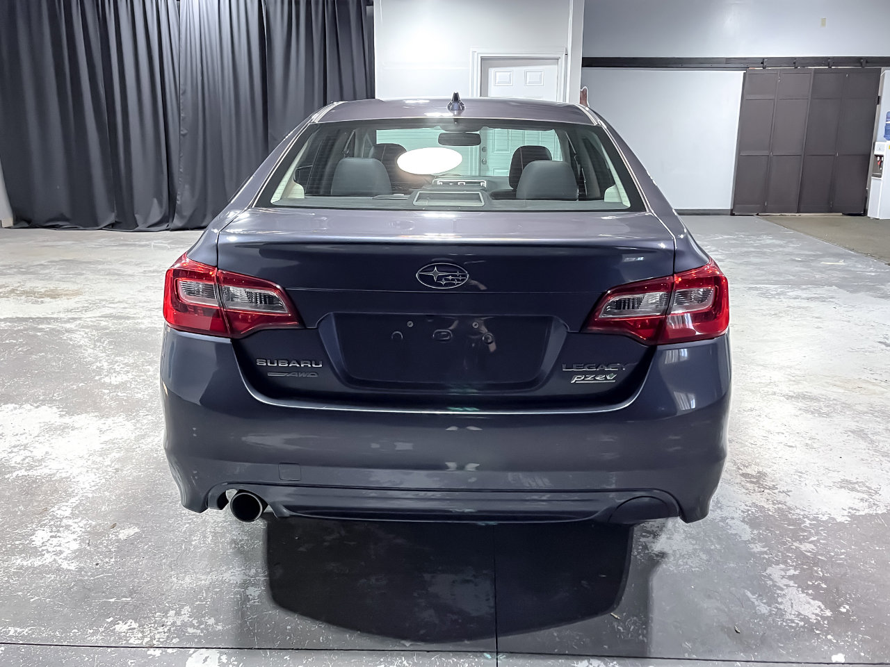 Used 2017 Subaru Legacy 2.5i Limited image 7