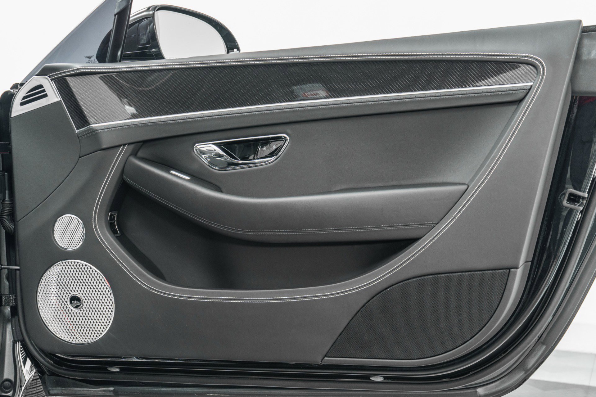 Used 2023 Bentley Continental GT V8 image 45