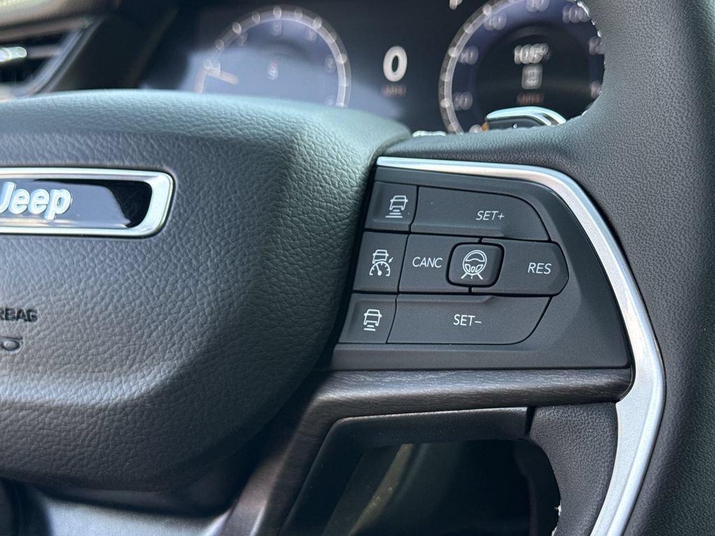New 2026 Jeep Grand Cherokee Limited w/ Limited Altitude Package AWD/4WD image 12