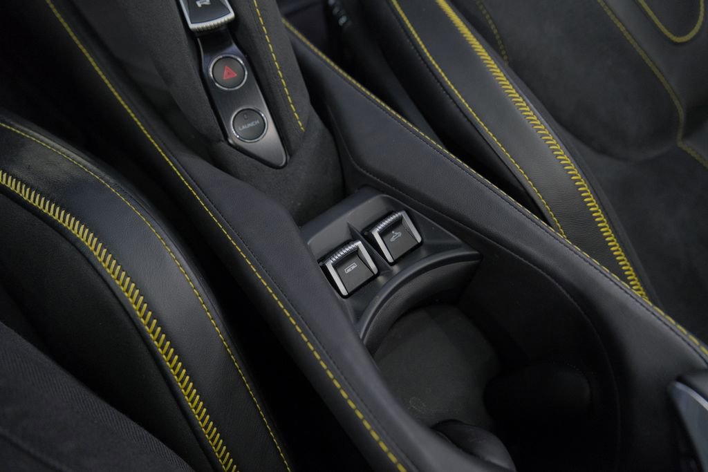 Used 2023 McLaren 720S Luxury image 61