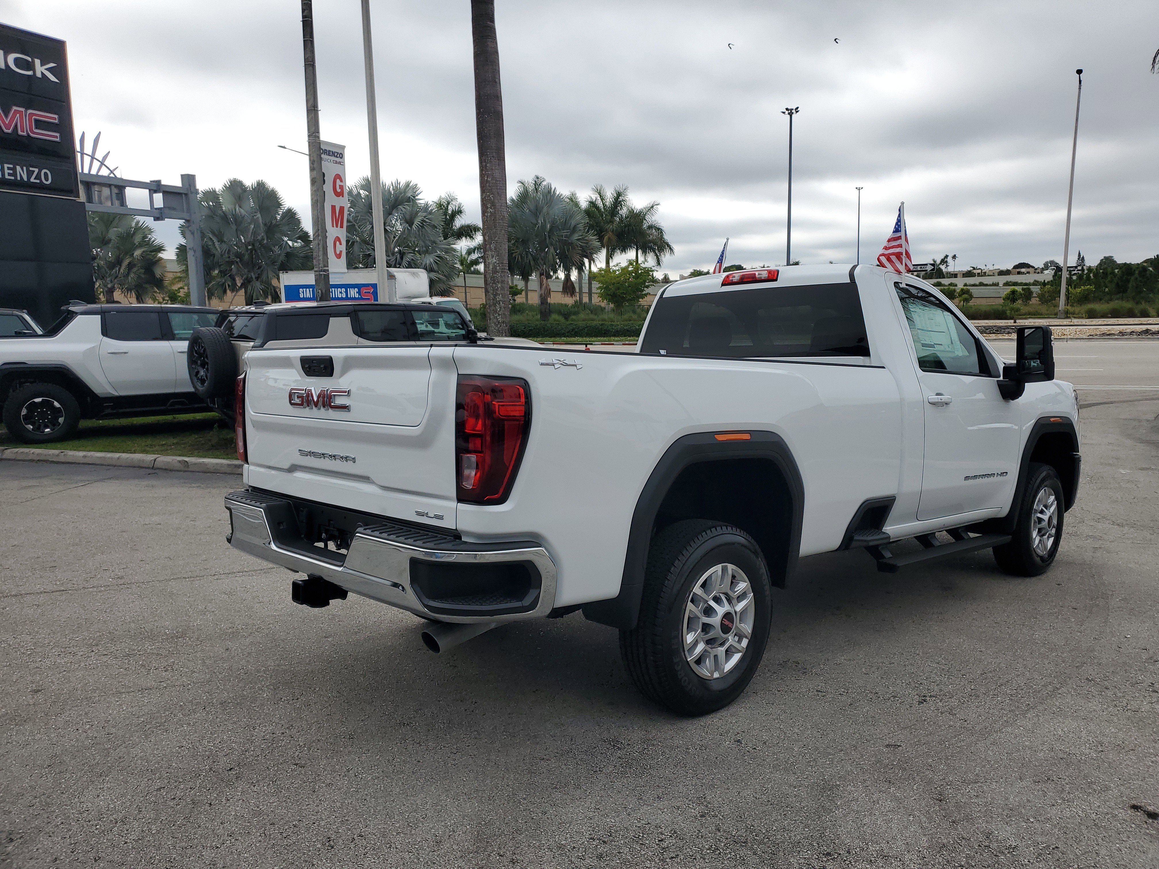 Used 2024 GMC Sierra 2500 SLE w/ SLE Convenience Package image 5