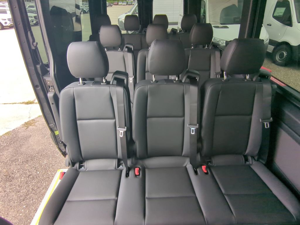 New 2025 Mercedes-Benz Sprinter 2500 image 5