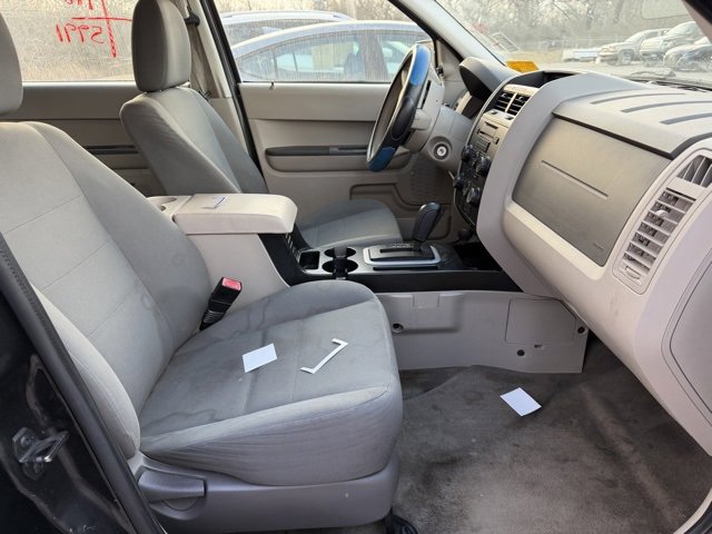 Used 2011 Ford Escape XLS w/ 101A Rapid Spec Order Code image 5