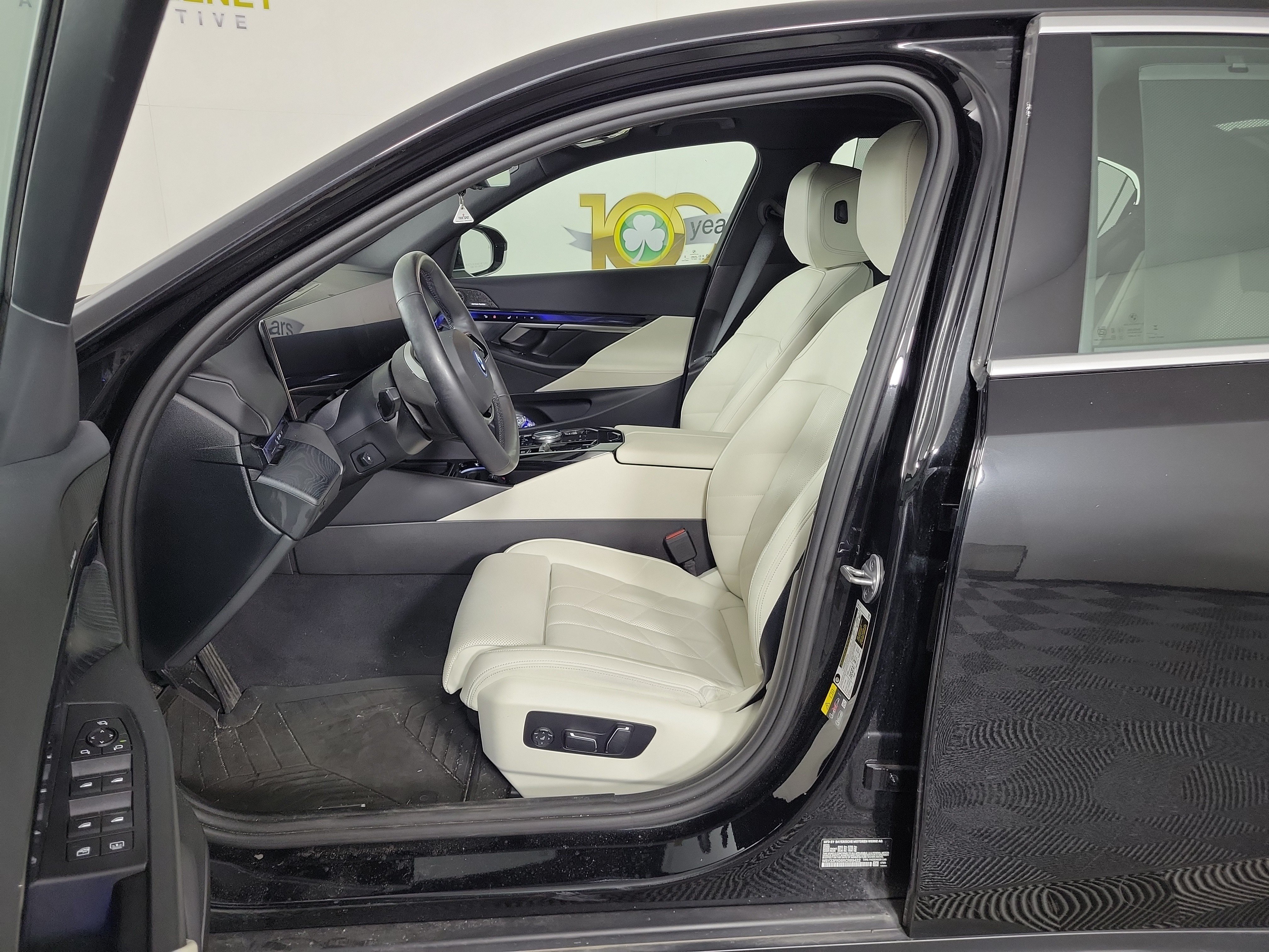 Certified 2024 BMW i5 eDrive40i w/ M Sport Package RWD image 5