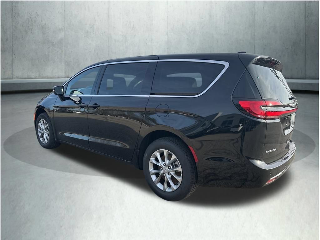 New 2026 Chrysler Pacifica Limited AWD/4WD video 3