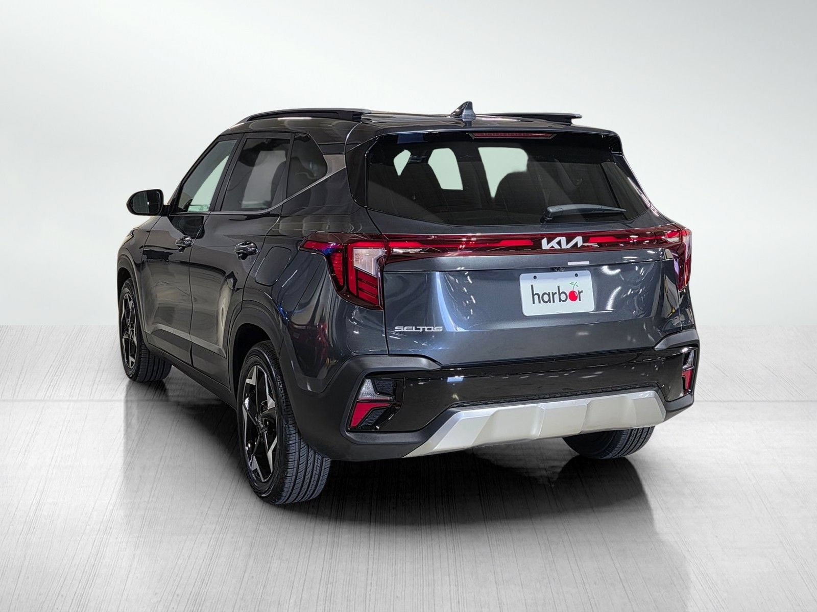 Used 2024 Kia Seltos EX FWD image 5