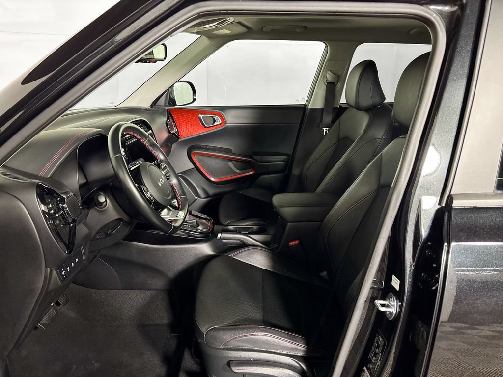 Certified 2023 Kia Soul GT-Line FWD image 12