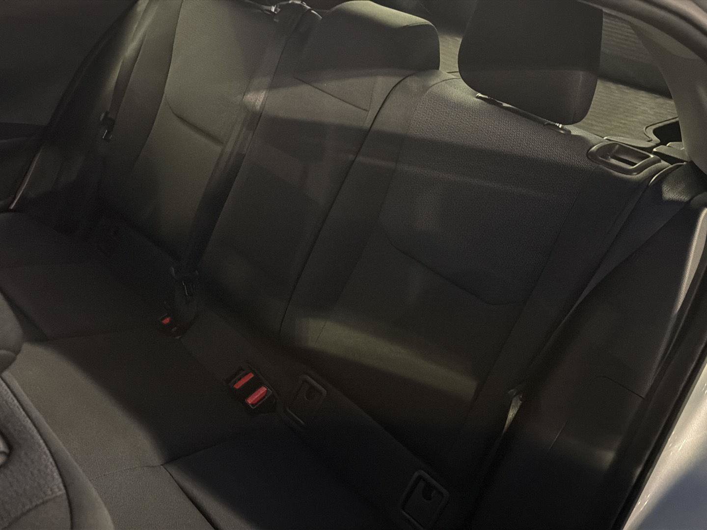 Certified 2025 Toyota Prius LE FWD image 29