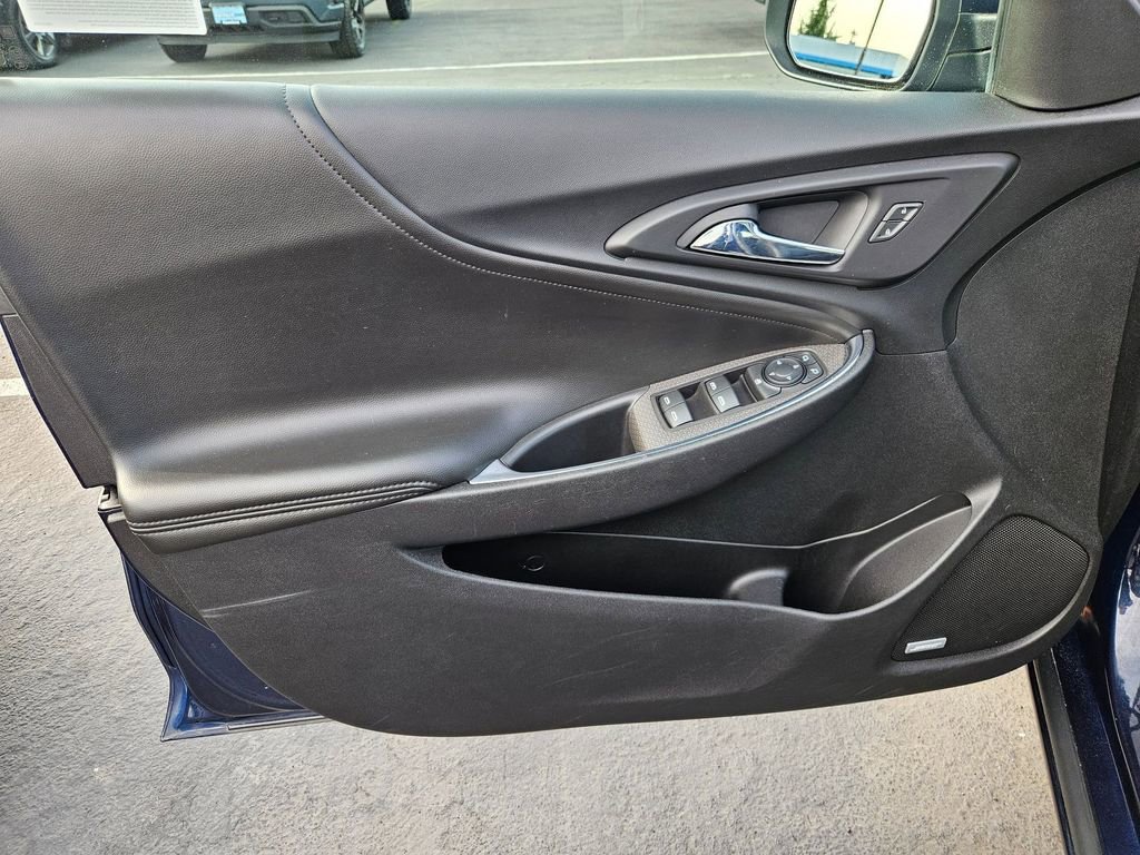 Used 2017 Chevrolet Malibu LT w/ True North Edition FWD image 10